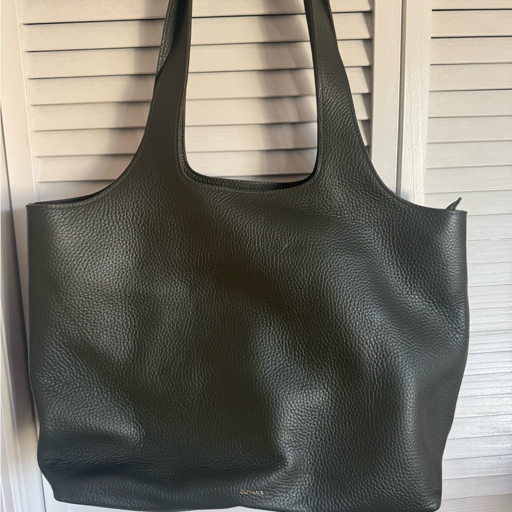 Cuyana Forest Green System Tote (with zipper) Pebbled Leather - Picture 2 of 7